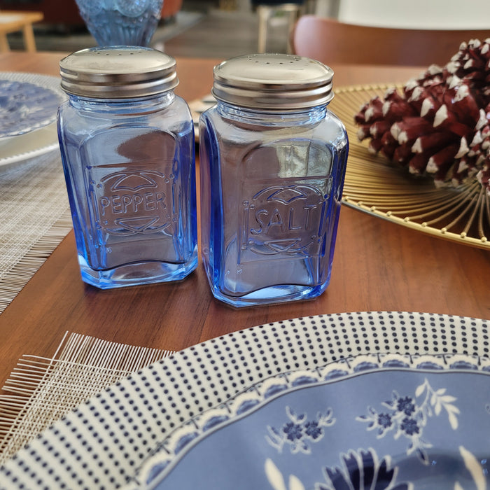 Blue Glass Salt & Pepper Shaker Set - [Home_Williams]