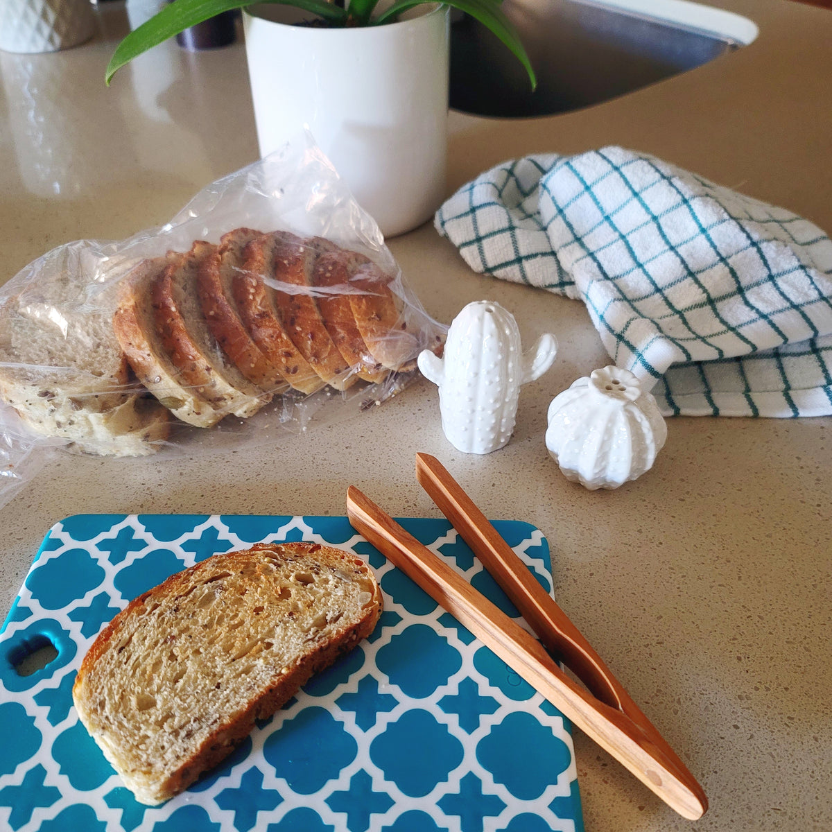 Toast Tongs — Home Williams