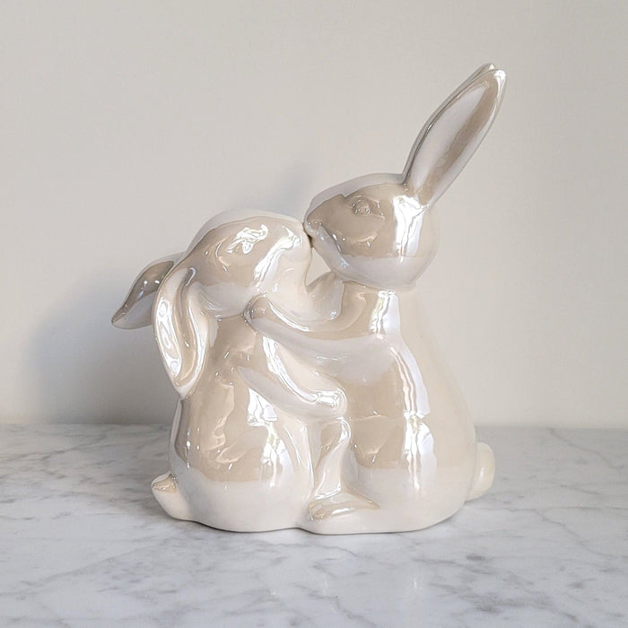 Vintage Kissing Bunnies