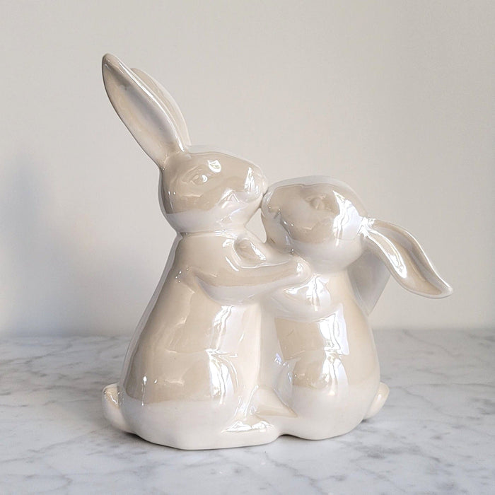 Vintage Kissing Bunnies